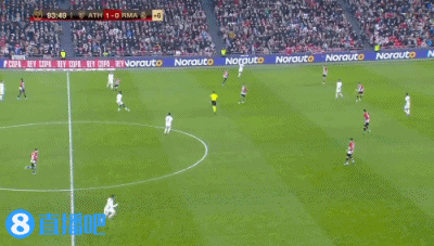 那个受伤倒地的瞬间让人揪心