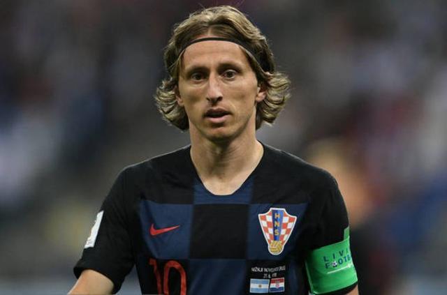 八村塁：东契奇缺席必须得有人站出来，我们需要保持团结一致