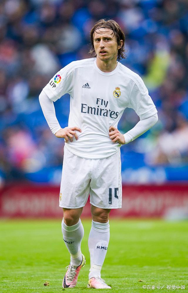 NBA战报：东詹缺席，布朗30分8板8助，凯尔特人126-105大胜湖人