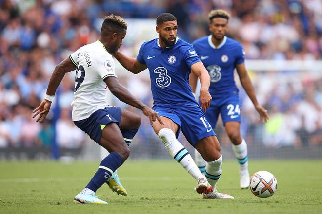 每体：巴萨仍在关注凯恩，等待他和拜仁的最终动向