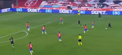 弗兰克：获胜后热刺晋级形势大好，西蒙斯延续了自身好状态